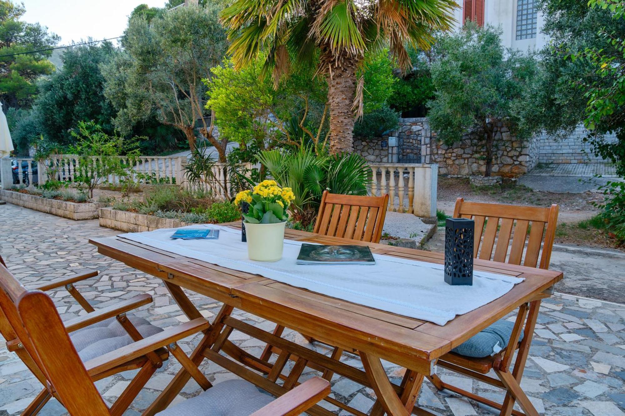 Apartment Pepermint - Iqm Destination Quality Veli Losinj Exterior photo